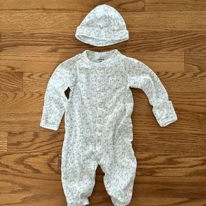 Carter’s One-Piece w/ hat